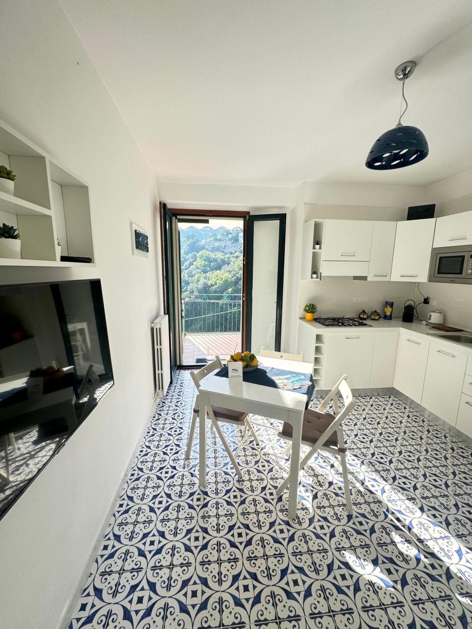 Panoramic Flat Amalfi Coast - Sea View 1 Apartment Vietri Exterior foto