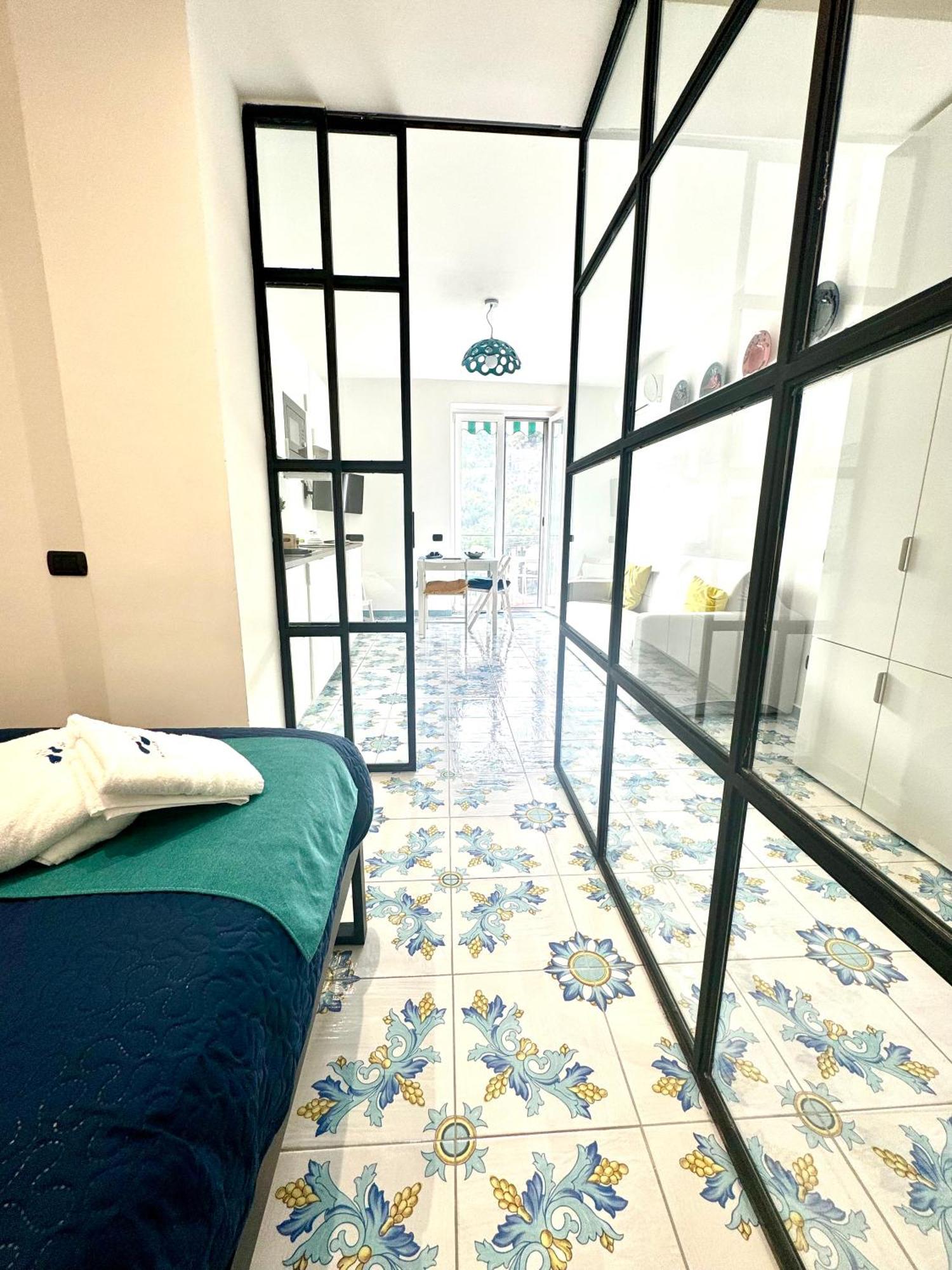 Panoramic Flat Amalfi Coast - Sea View 1 Apartment Vietri Exterior foto